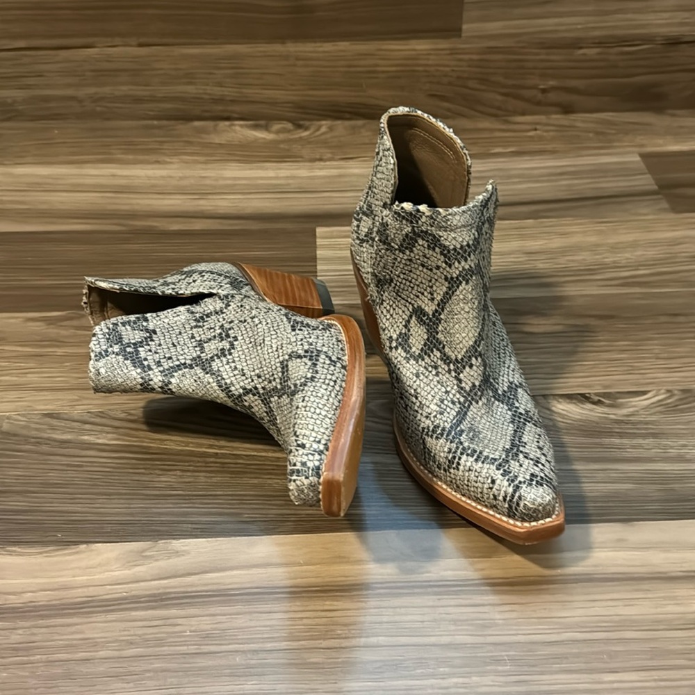 Ariat Leather Snake Print Dixon Snip Toe Ankle Slip On Bootie Boots 6.5 - Picture 4 of 14